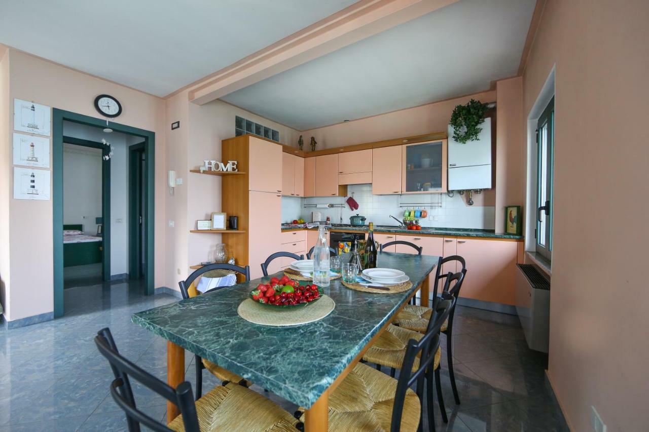 La Casa Sul Lago D'Iseo Sulzano Exteriör bild